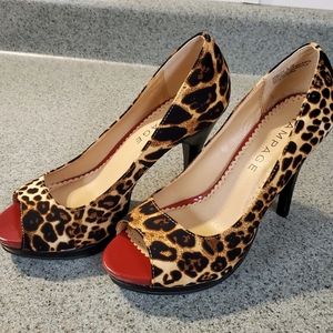 Ladies shoes